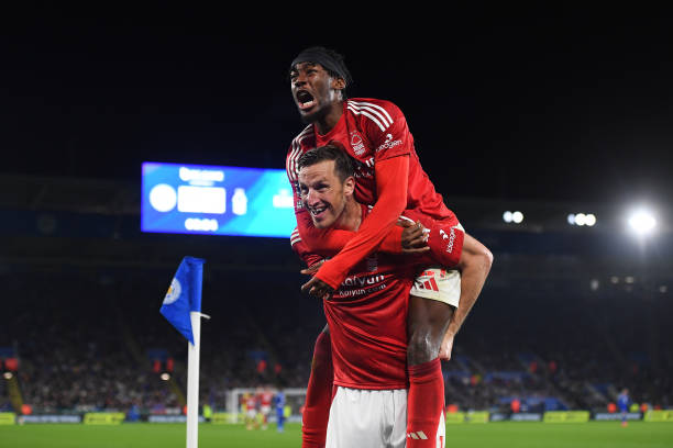 效助攻的背 效助攻的背