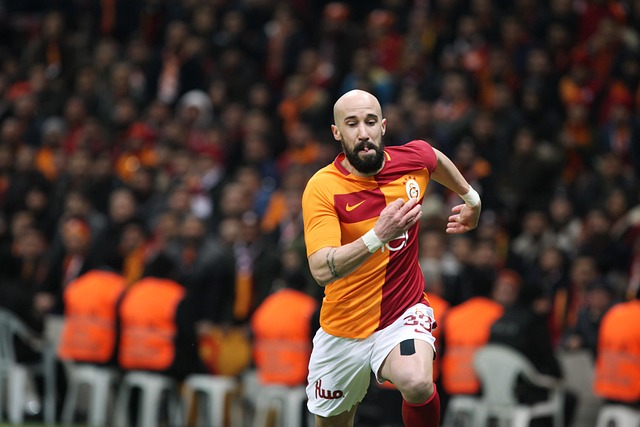 里的空缺 里的空缺