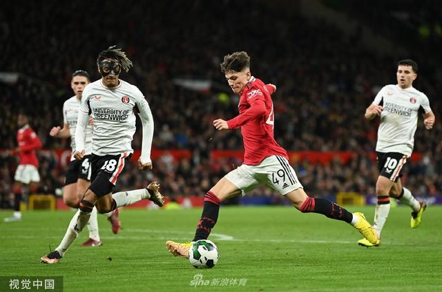 多名球员之 多名球员之